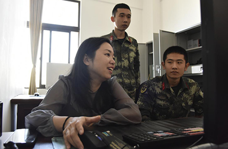 軍嫂鄭如:雖苦不怕，是我對(duì)愛的承諾