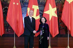 蔡奇同越共中央政治局委員、中央書(shū)記處常務(wù)書(shū)記張氏梅舉行會(huì)談