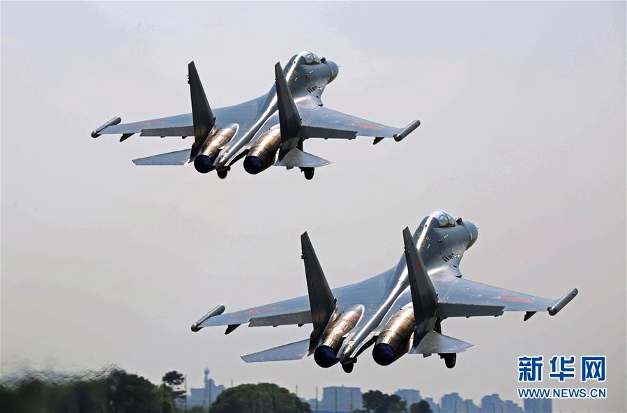 （新華全媒頭條·圖文互動(dòng)）（5）戰(zhàn)鷹，為祖國(guó)奮飛——記空軍航空兵某旅旅長(zhǎng)、特級(jí)飛行員郝井文