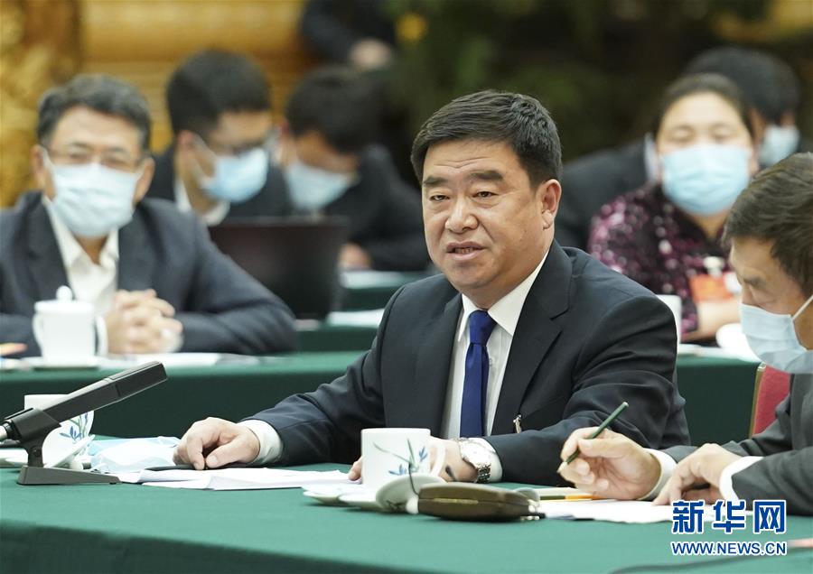 （新華全媒頭條·圖文互動(dòng)）（6）從人民中汲取磅礴力量——習(xí)近平總書(shū)記同出席2020年全國(guó)兩會(huì)人大代表、政協(xié)委員共商國(guó)是紀(jì)實(shí)