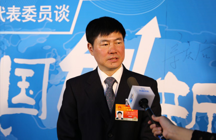 “我們要進(jìn)行自貿(mào)區(qū)的體制機(jī)制的創(chuàng)新，也就是先行先試的一些實(shí)驗(yàn)。”