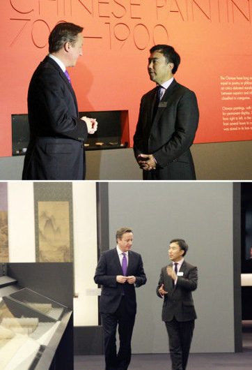 卡梅倫參觀(guān)中國(guó)古代繪畫(huà)展